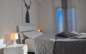 Deer House Bnb